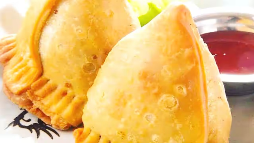 スペシャルベジサモサ2P／Special Vegetable Samosa 2P